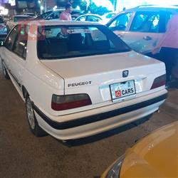 بيجو بارس